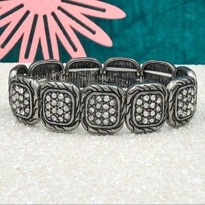 🌼 Vintage Look Silver Rhinestone Stretch Bracelet
